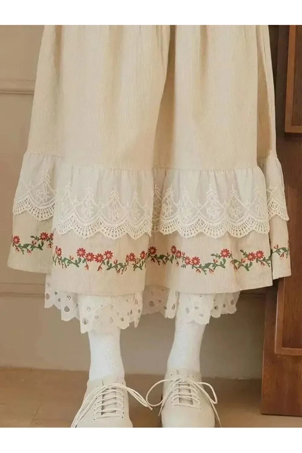 Embroidery Floral Midi Skirt